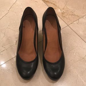 Frye all black leather wedges